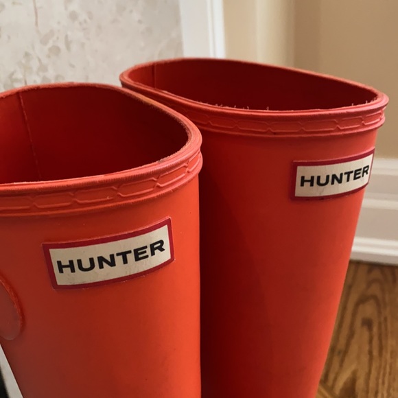 ⭕️Sold⭕️Hunter boots in orange - Picture 7 of 8